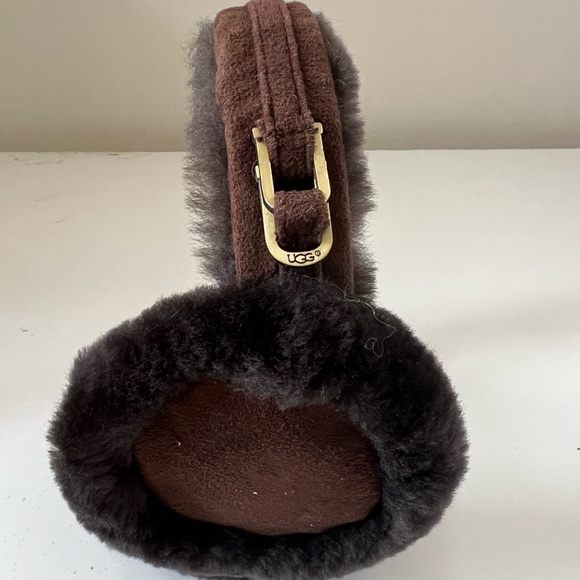 Ugg Ear Muffs - Picture 1 of 5